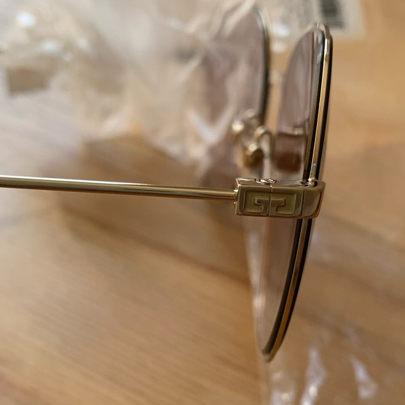 NWT Givenchy Gradient Sunglasses Gold Red 100% Authentic - Picture 9 of 12